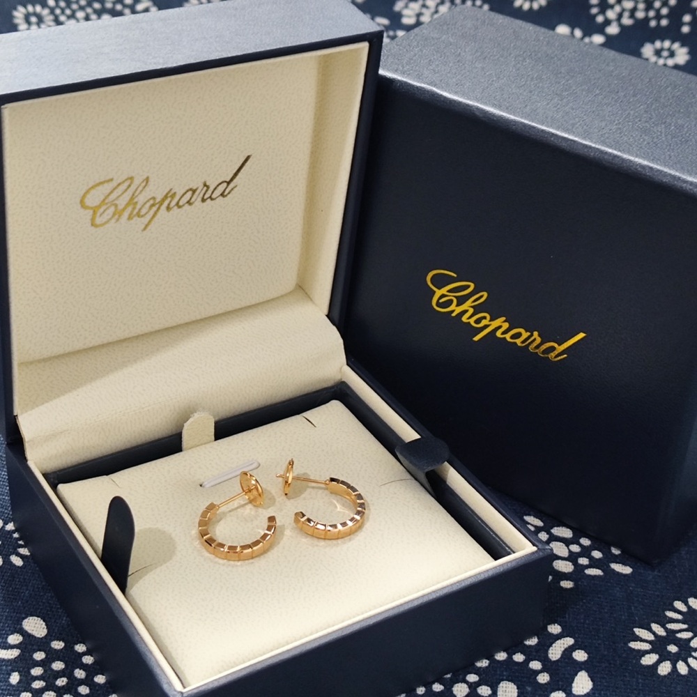 Chopard Rose Gold Hoop Earrings with Faceted Band